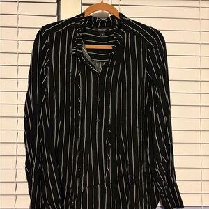 Vera Wang Men's Black and White Pinstripe Shirt